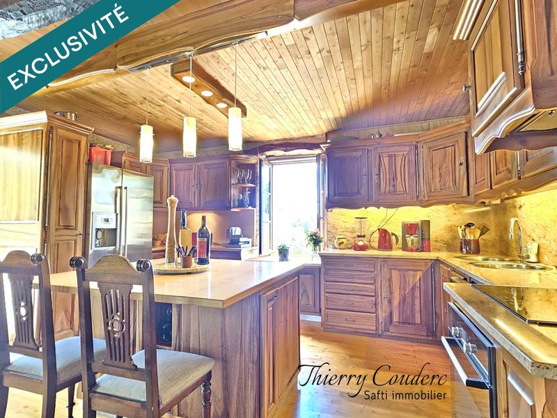 Maison - 190 m² - 7 pièces