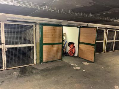 Parking / Garage - 12 m²