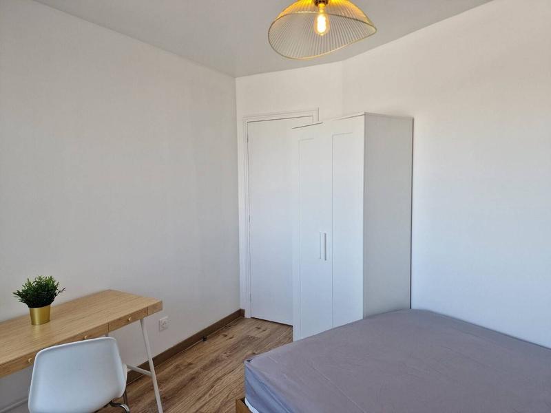 Appartement - 75 m² - 6 pièces