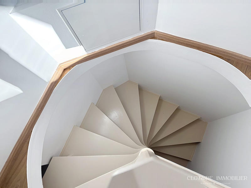 Appartement - 96 m² - 5 pièces