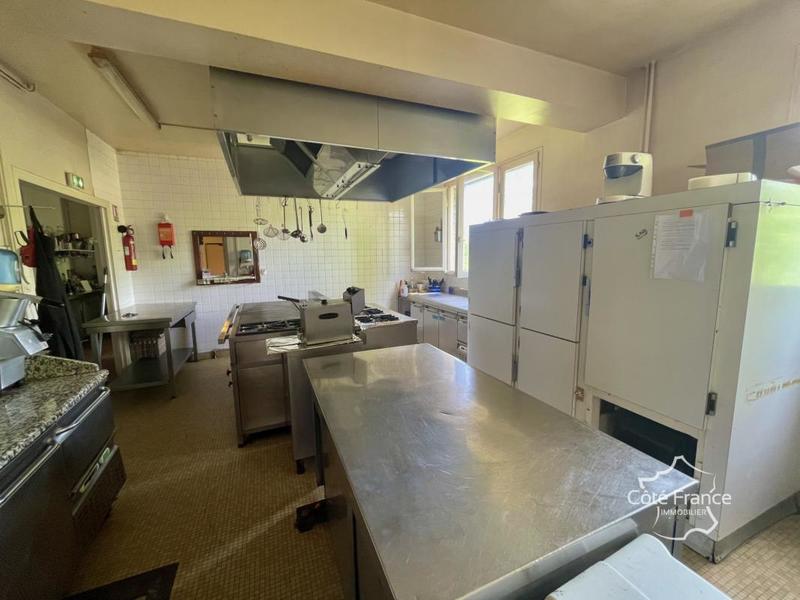 Fonds de commerce - Local commercial - 900 m²