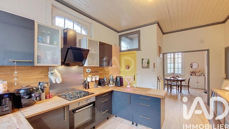 Maison - 232 m² - 7 pièces