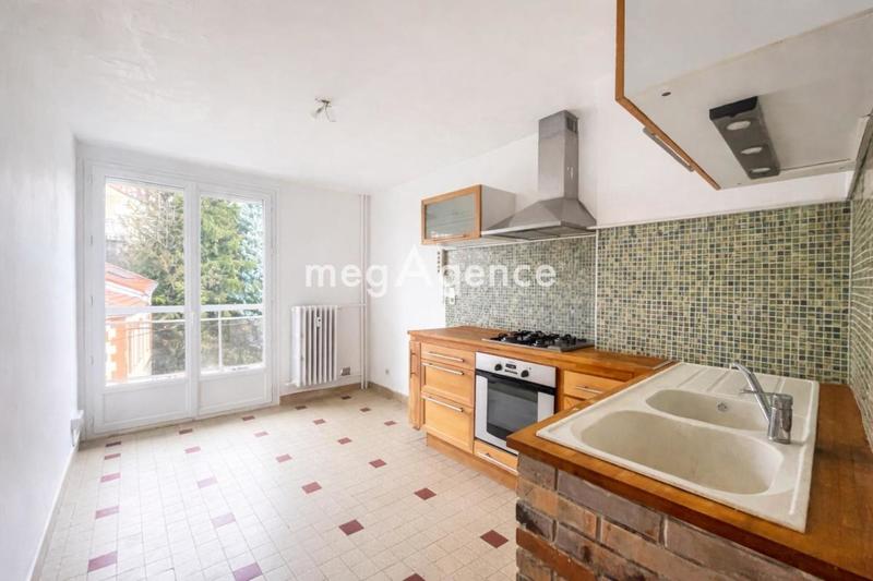 Appartement - 82 m² - 3 pièces