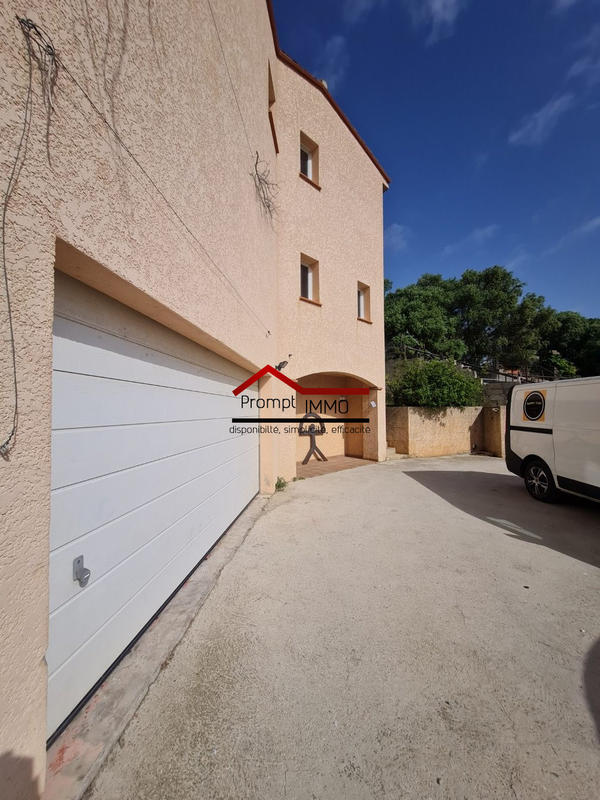 Villa - 237 m² - 9 pièces