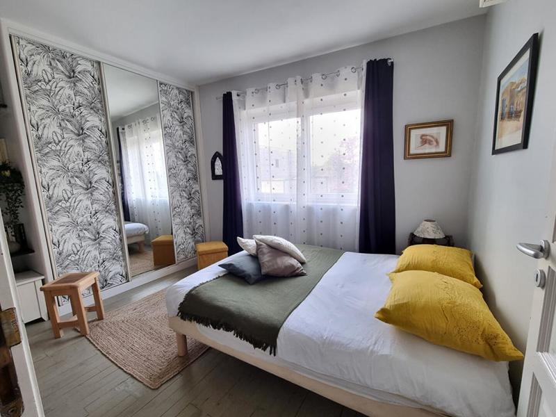 Maison - 221 m² - 8 pièces