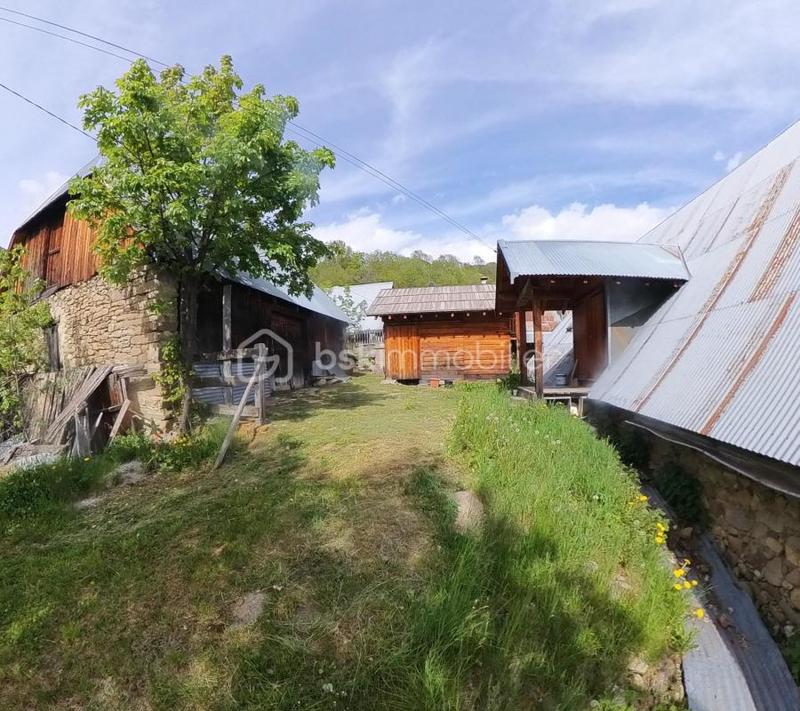 Corps de ferme - 180 m² - 6 pièces