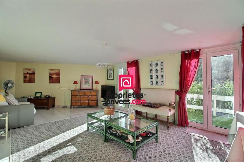 Maison - 225 m² - 7 pièces