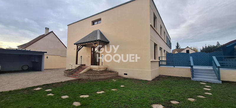 Maison - 180 m² - 8 pièces