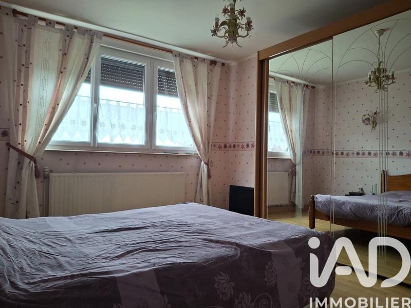 Maison - 200 m² - 8 pièces