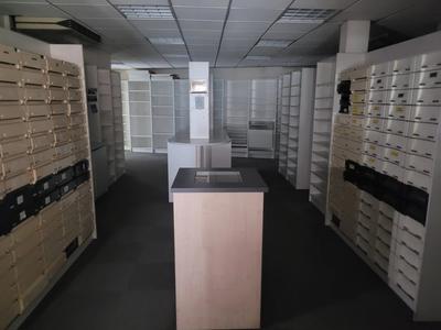 Magasins - 175 m² - 2 pièces