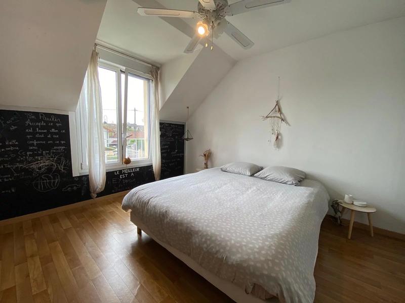 Maison - 175 m² - 9 pièces