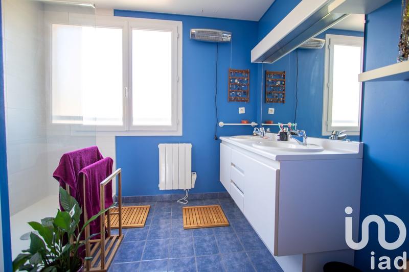 Maison - 210 m² - 8 pièces