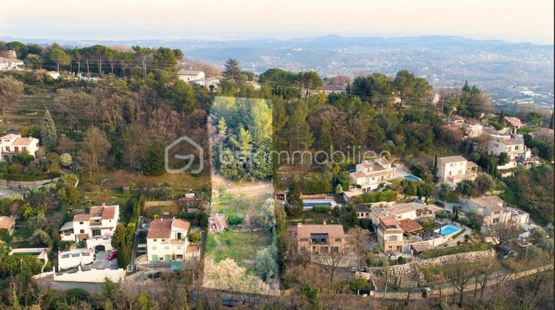 Terrain constructible - 2 033 m²