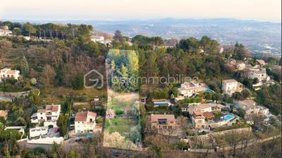 Terrain constructible - 2 033 m²