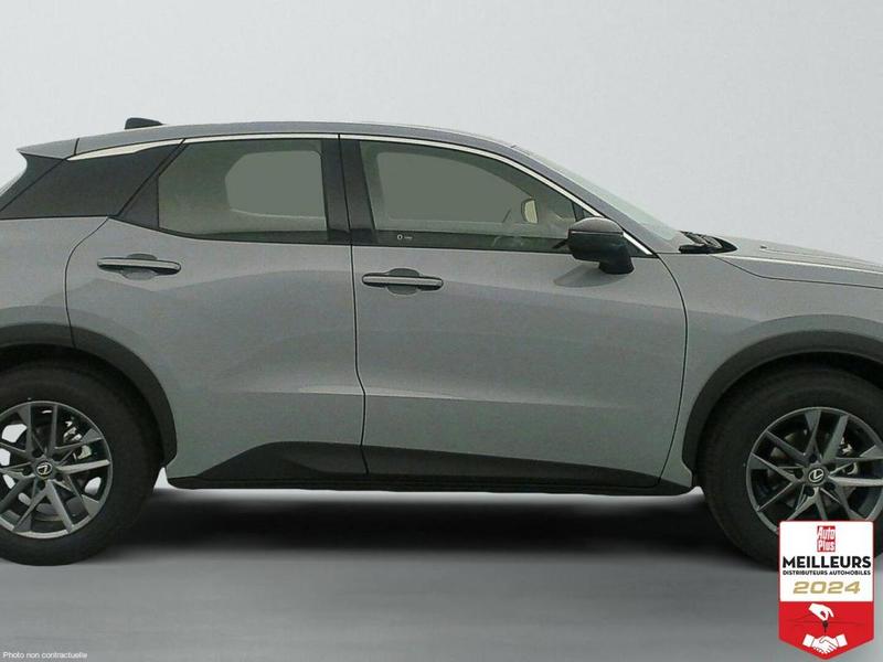 Lexus Lbx 2wd Business