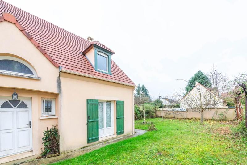 Maison de campagne - 200 m² - 8 pièces