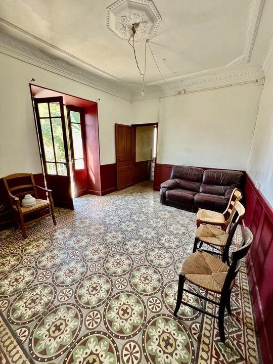 Maison - 315 m² - 15 pièces