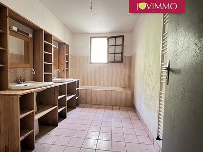 Maison - 174 m² - 6 pièces