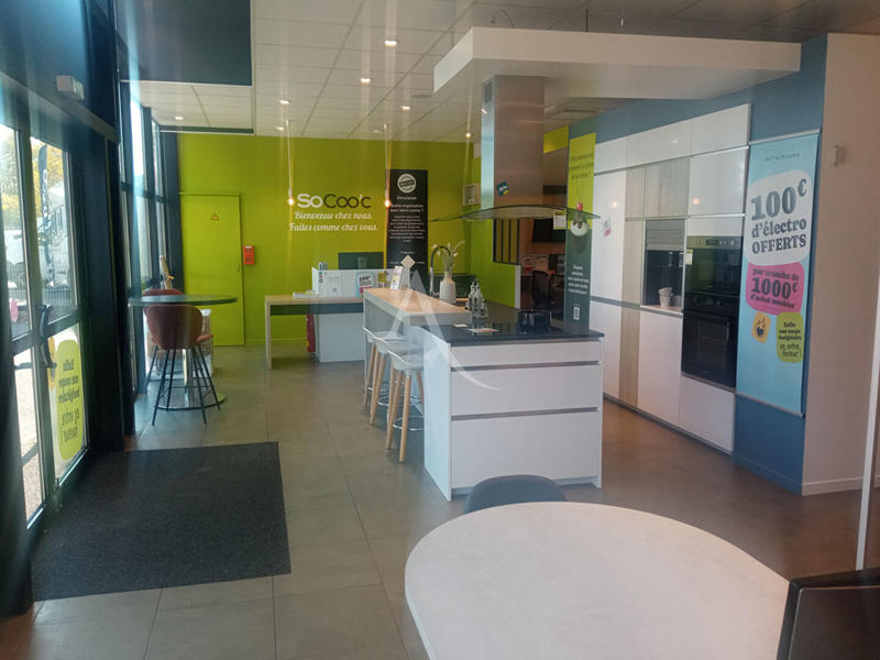 Local commercial - 181 m²