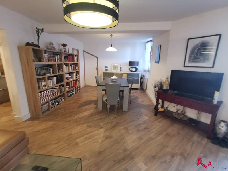 Appartement - 86 m² - 3 pièces