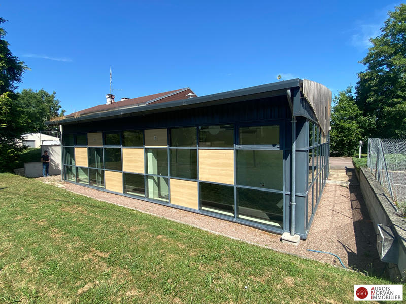 Local d'activités - 388 m²