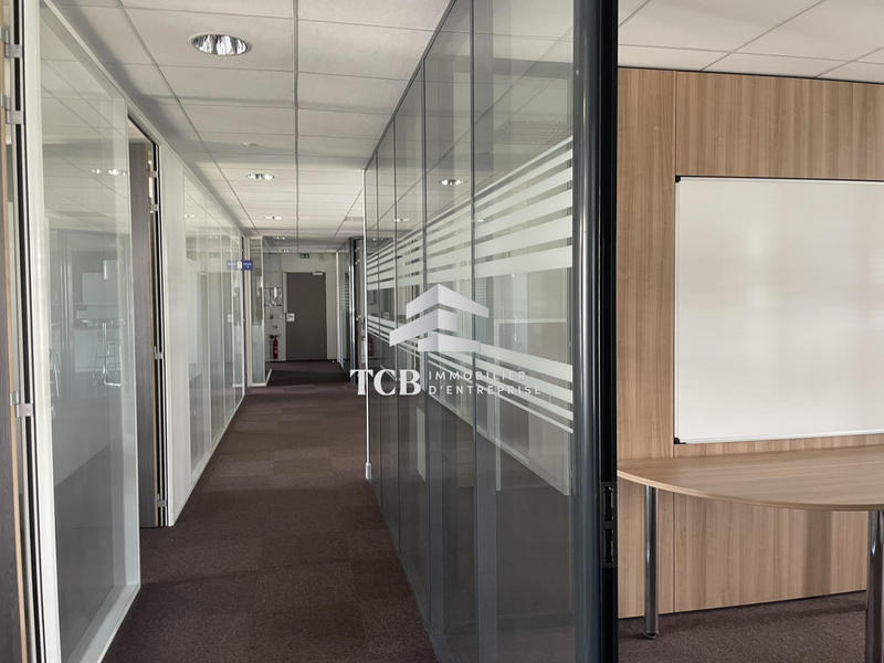 Bureau - 434 m²