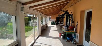 Maison - 230 m² - 11 pièces