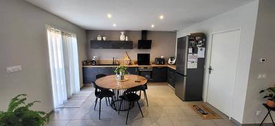 Maison - 104 m² - 4 pièces