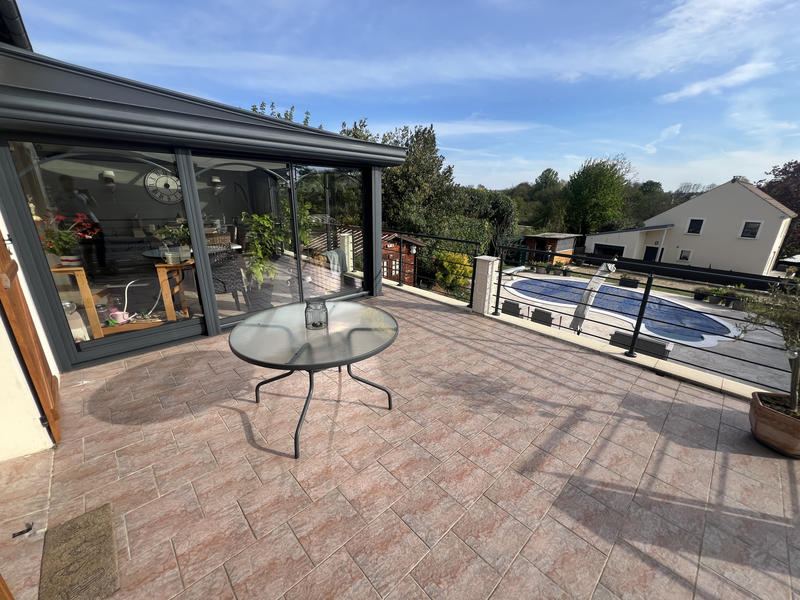 Maison - 140 m² - 5 pièces