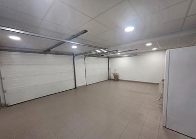 Maison - 210 m² - 6 pièces