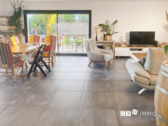 Maison - 118 m² - 5 pièces