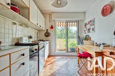 Appartement - 99 m² - 4 pièces