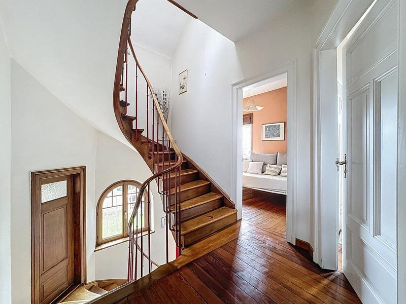 Maison - 165 m² - 8 pièces