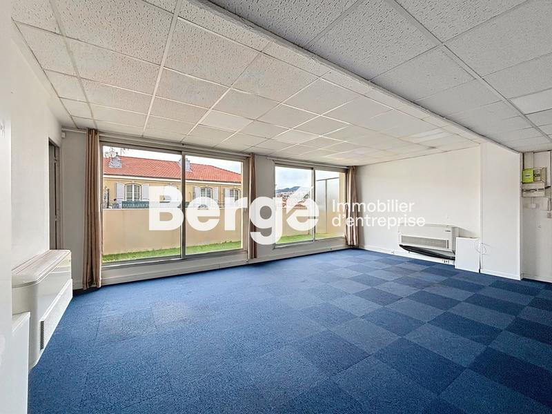 Bureau - 71 m² - 2 pièces