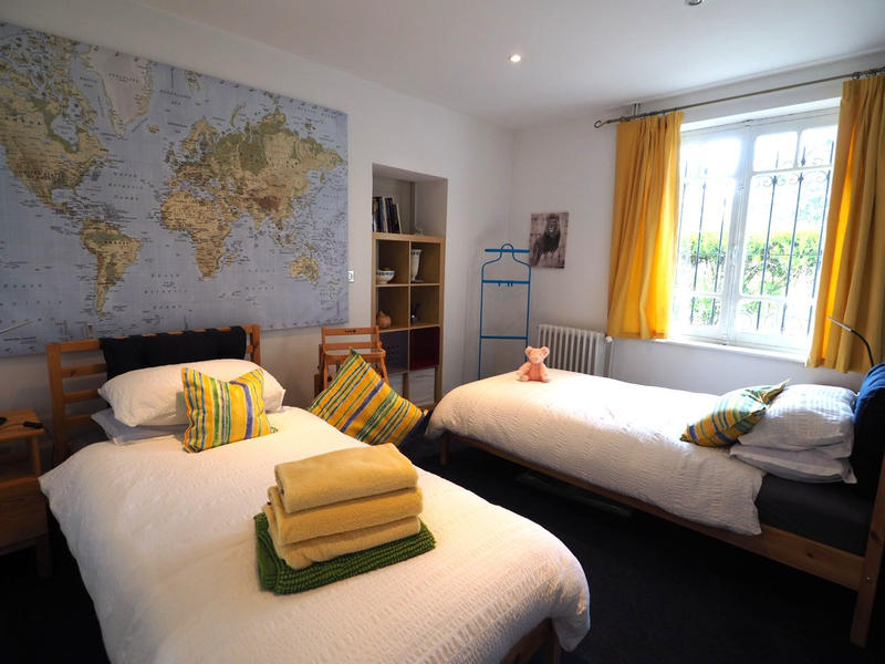 Maison - 400 m² - 14 pièces