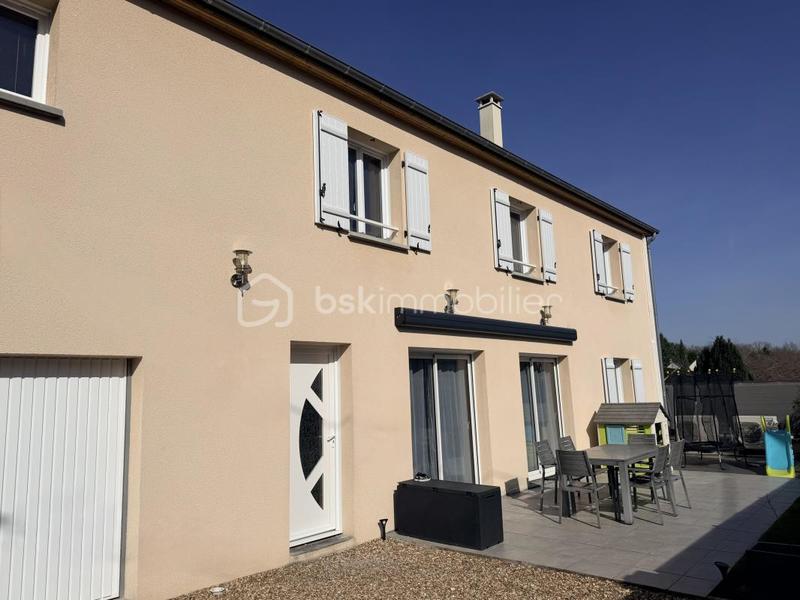 Maison traditionnelle - 125 m² - 5 pièces