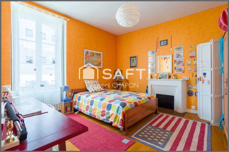 Maison - 228 m² - 7 pièces