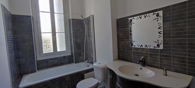 Maison - 210 m² - 6 pièces