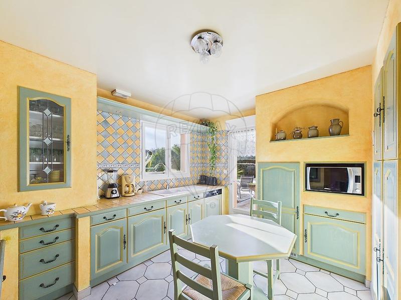 Villa - 177 m² - 6 pièces