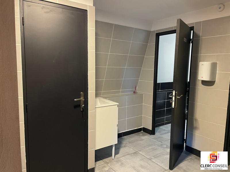 Local commercial - 326 m²