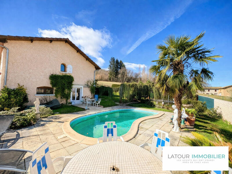 Maison - 91 m² - 4 pièces