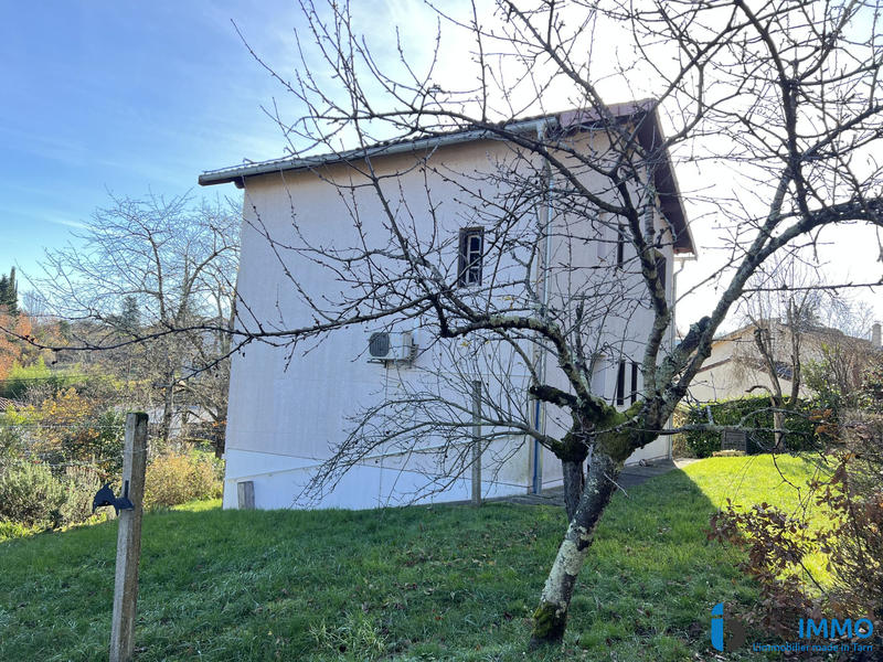 Maison - 96 m² - 5 pièces