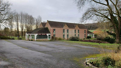 Fonds de commerce - 1 790 m²