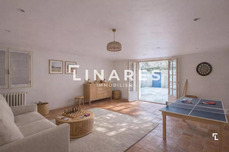 Maison - 369 m² - 7 pièces