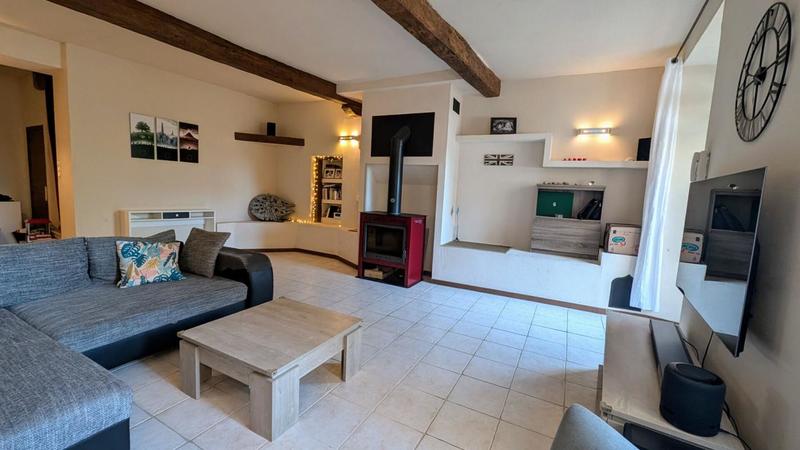 Maison - 161 m² - 11 pièces