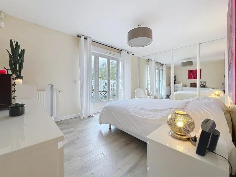 Villa - 212 m² - 8 pièces