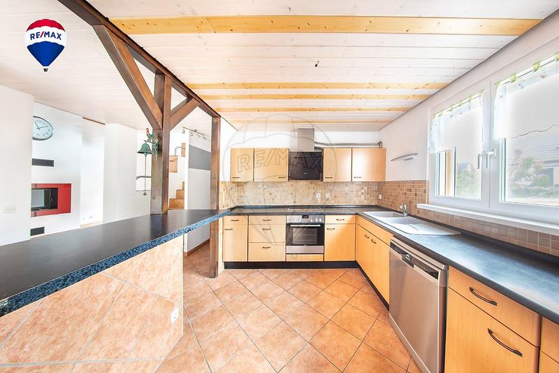 Maison - 137 m² - 5 pièces