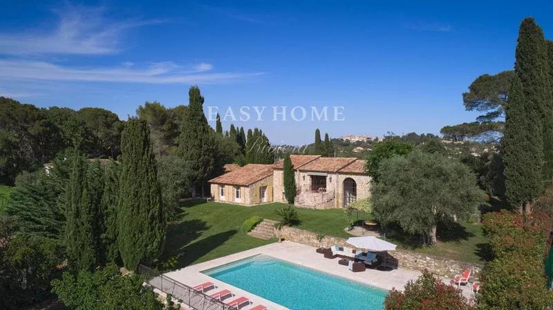 Villa - 380 m² - 10 pièces