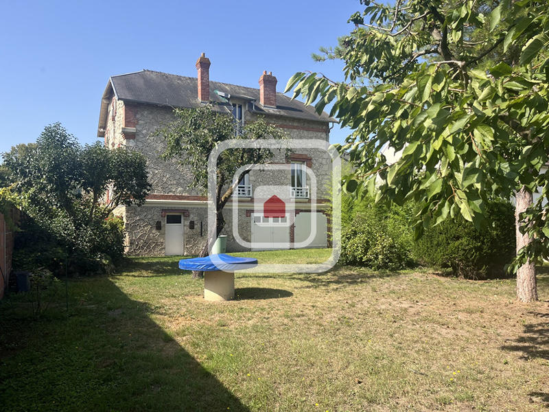 Maison - 185 m² - 7 pièces