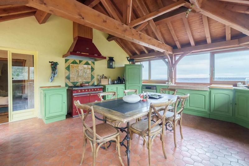 Maison - 350 m² - 6 pièces